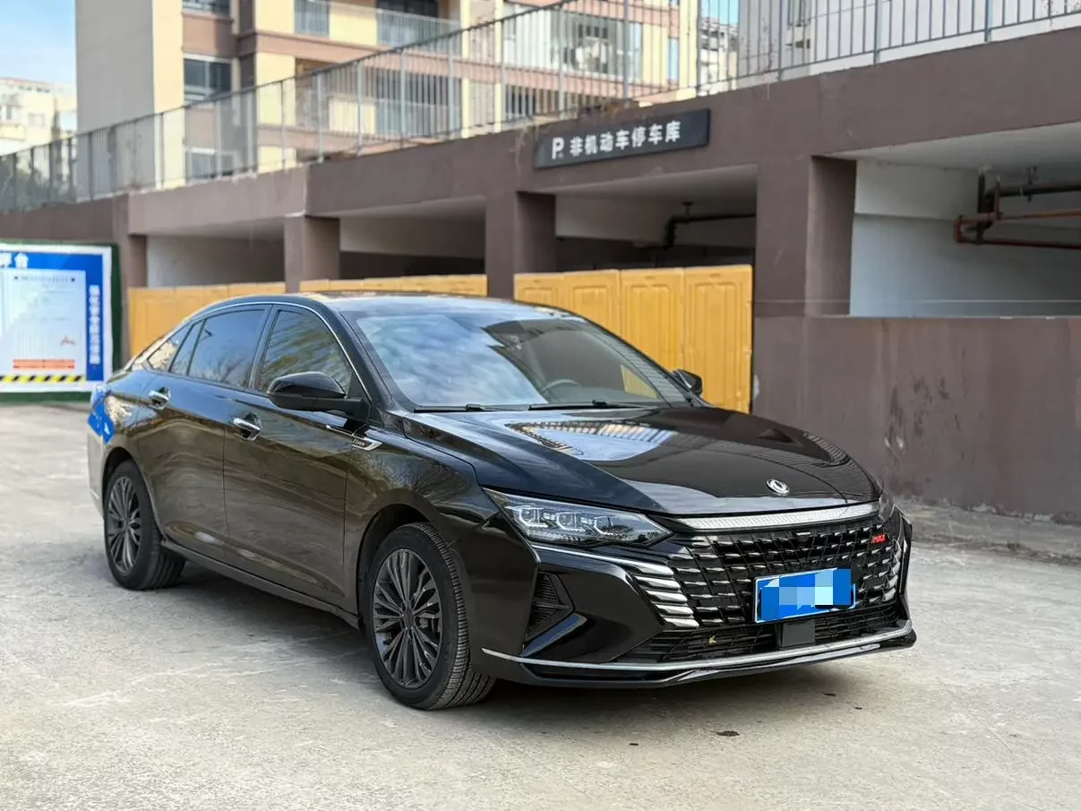 Dongfeng Yixuan MAX