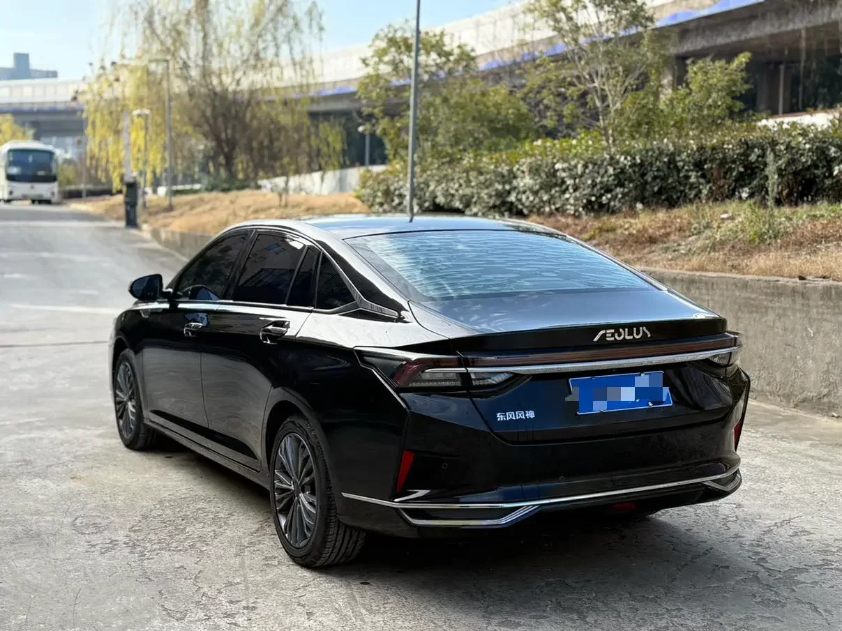 Dongfeng Yixuan MAX