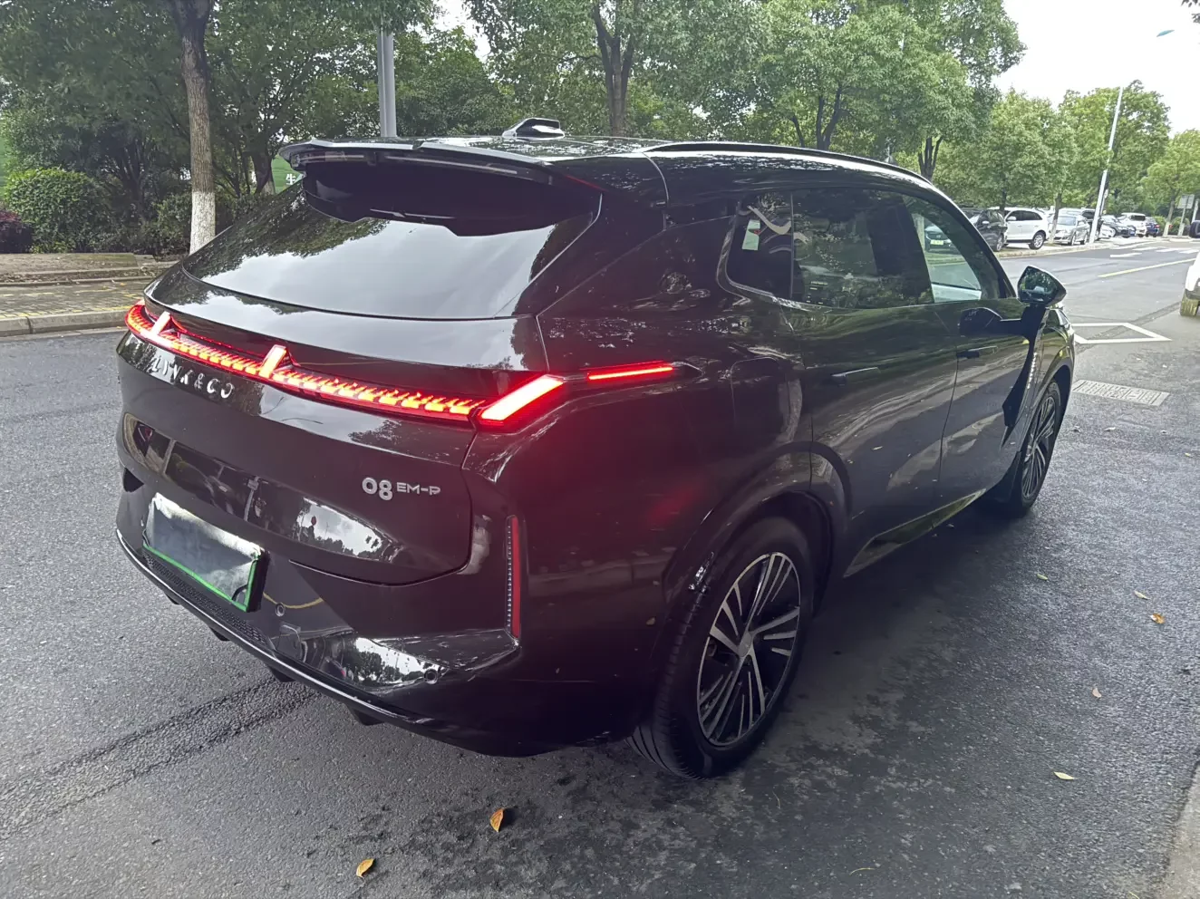 Lynk & Co 08 EM-P