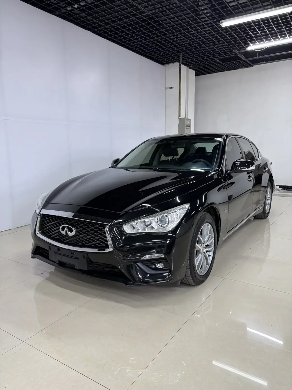 Infiniti Q50L  из Китая