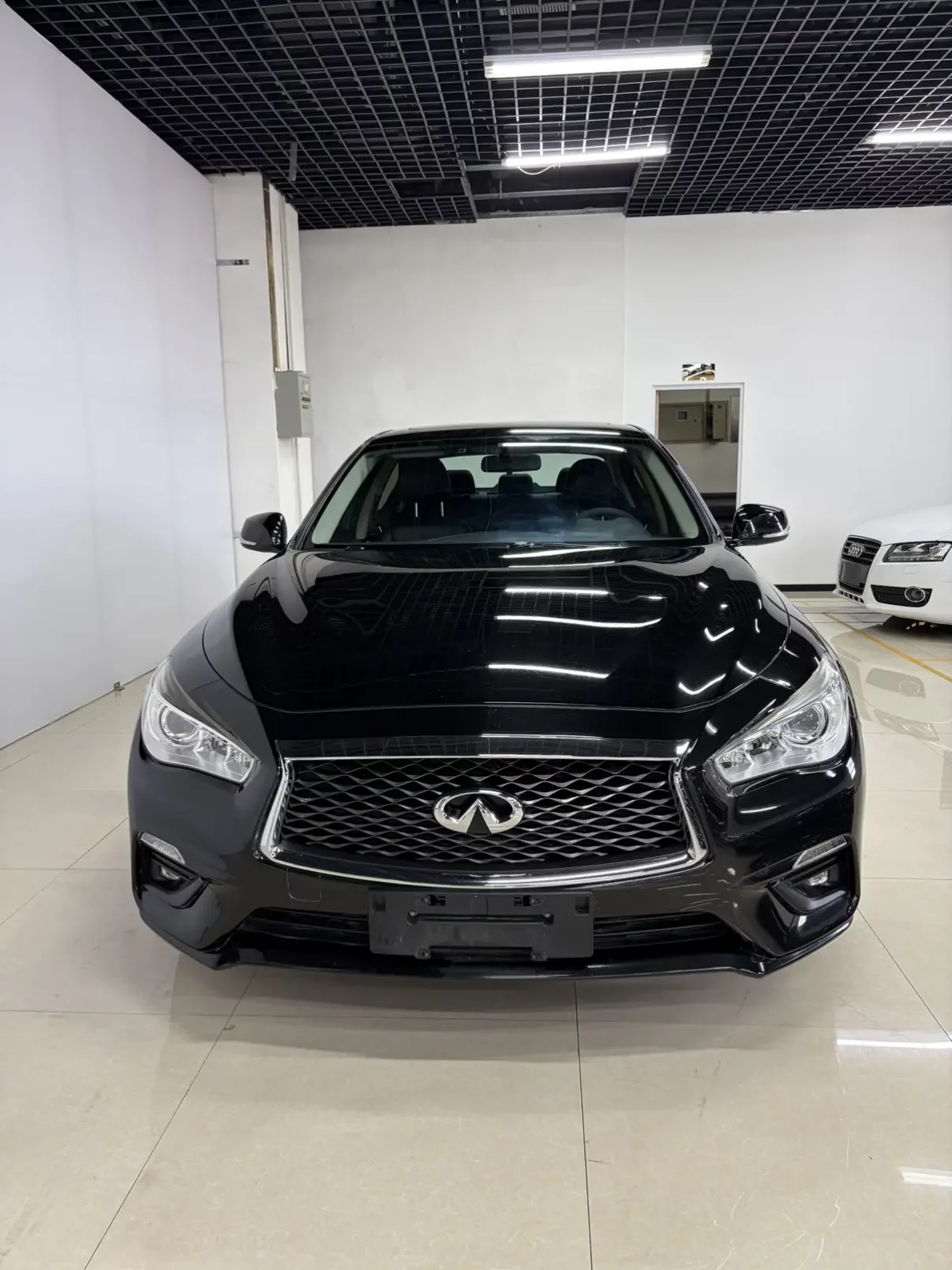 Infiniti Q50L  из Китая