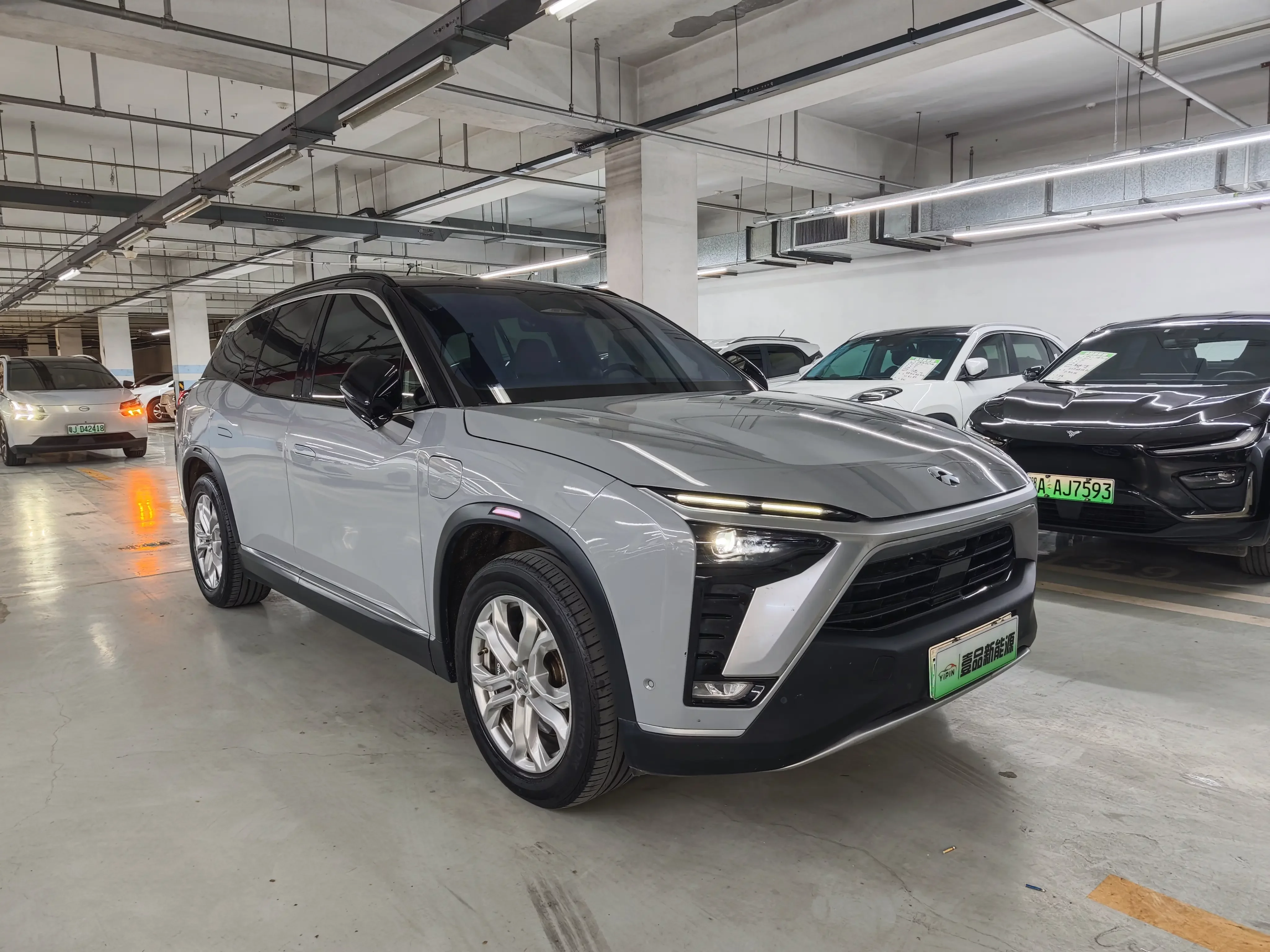 NIO ES8