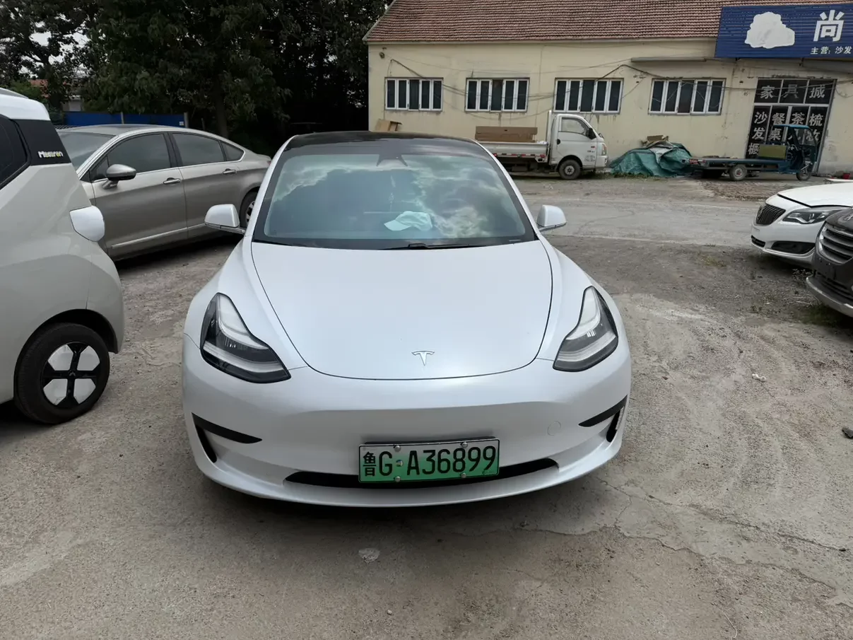 Tesla Model 3  из Китая
