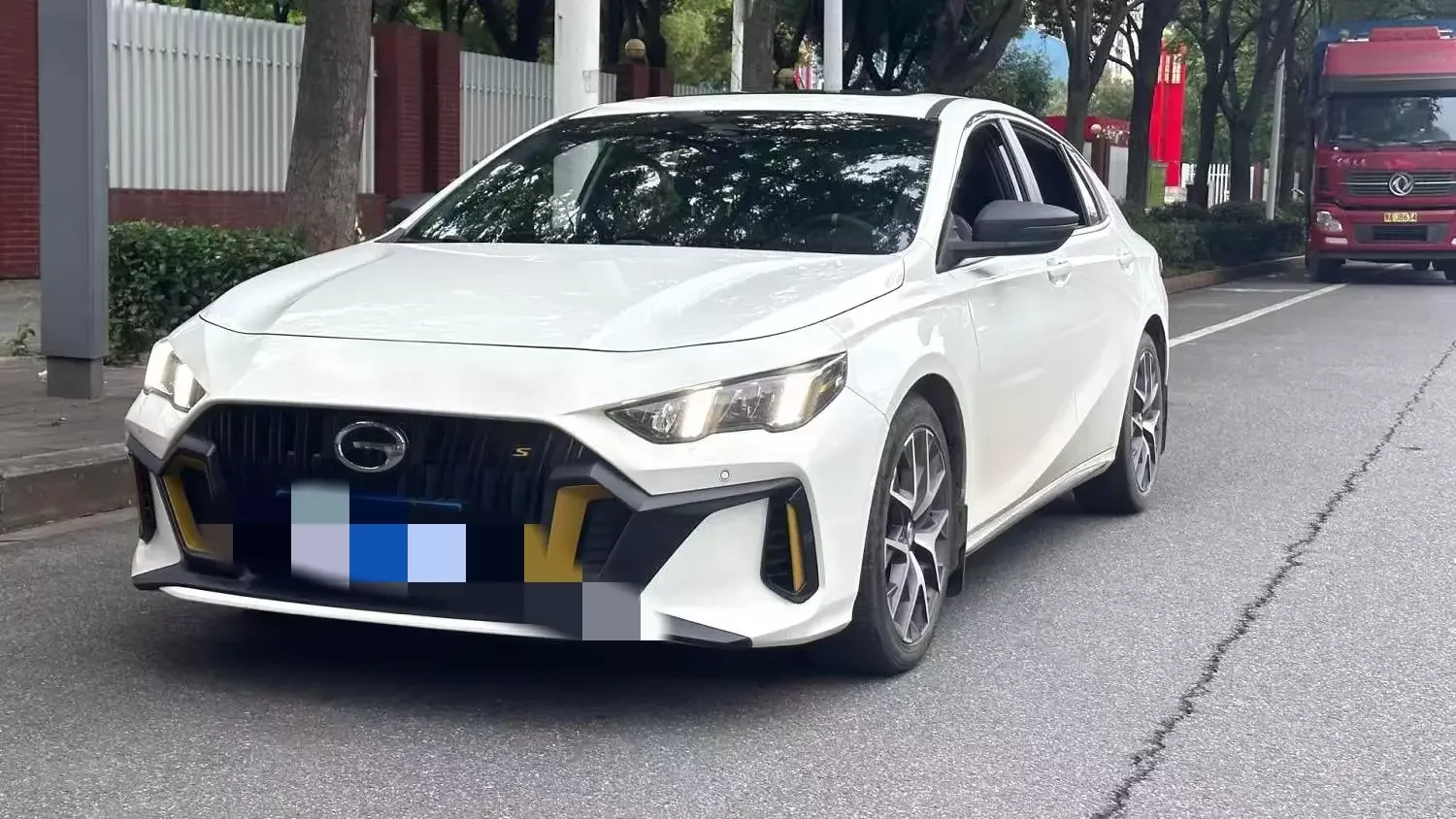 GAC Trumpchi Empow  из Китая
