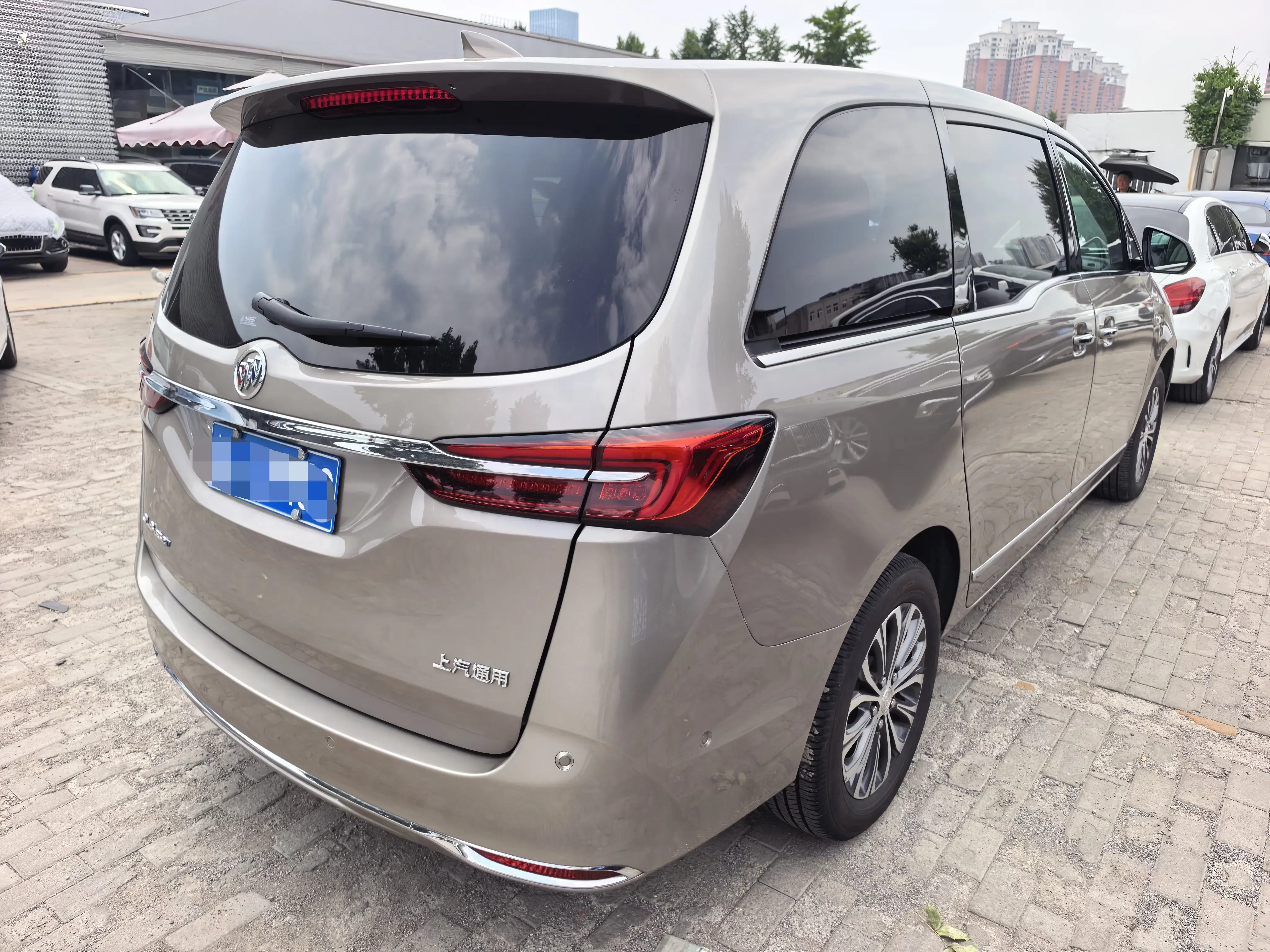 Buick GL8