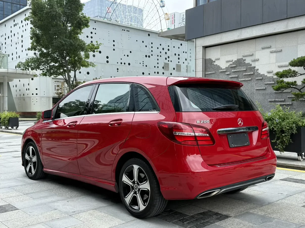 Mercedes-Benz B Class