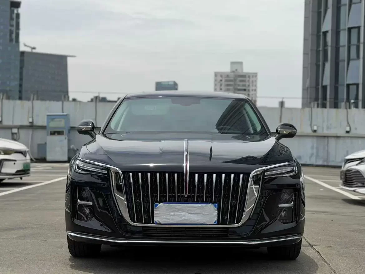 Hongqi H5  из Китая