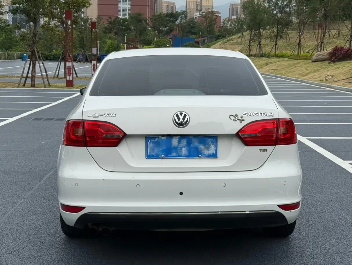 Volkswagen Sagitar