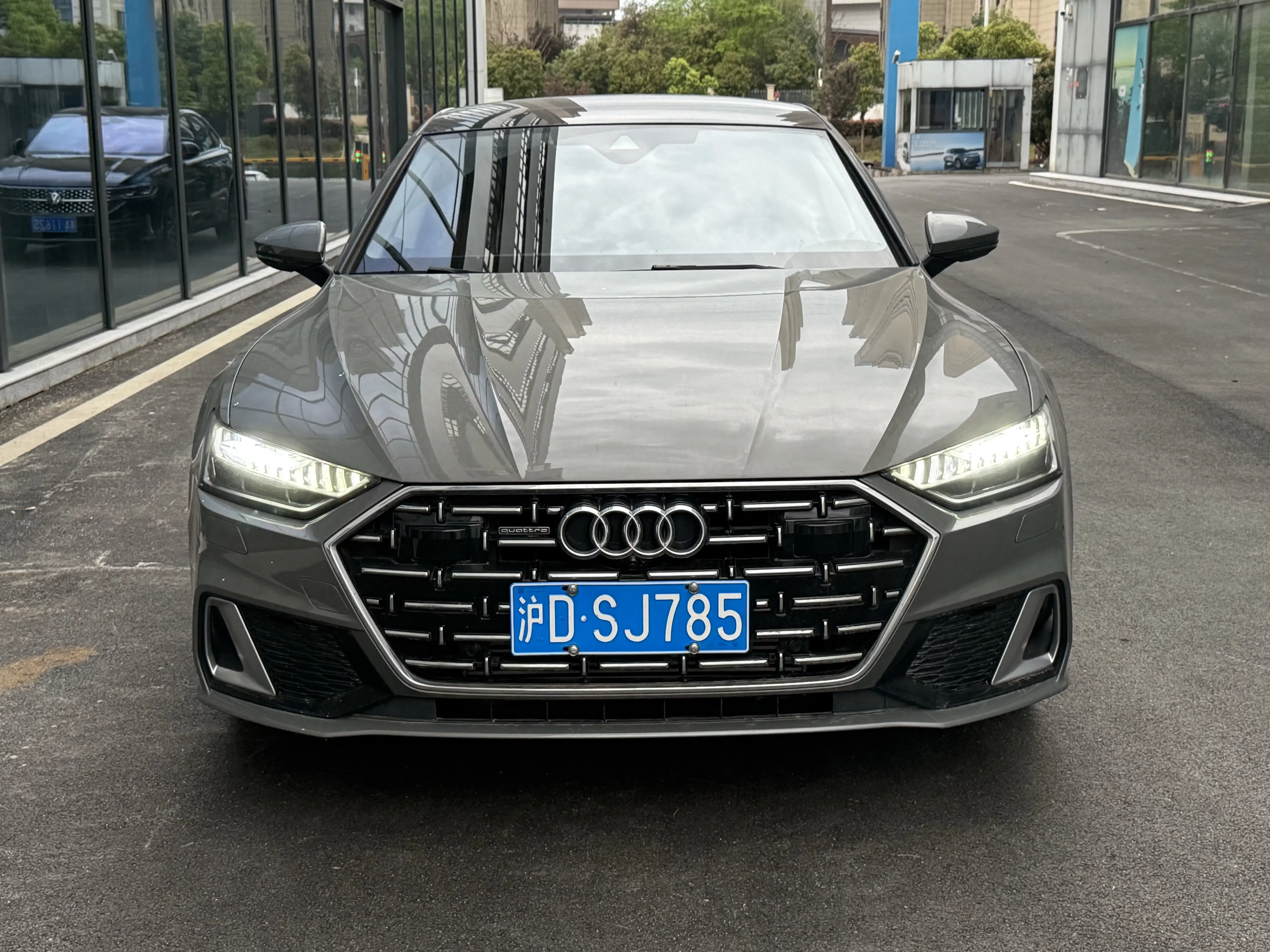 Audi A7L