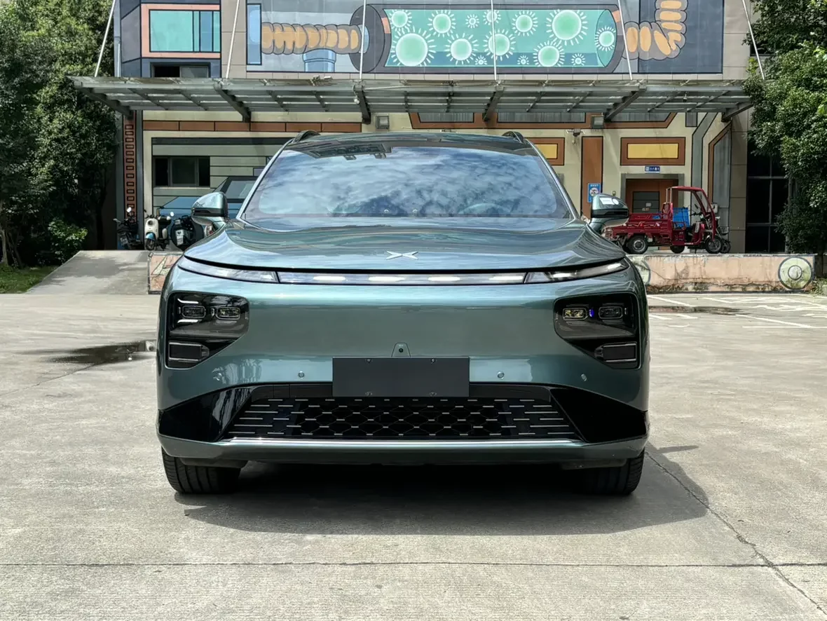 Xpeng G9