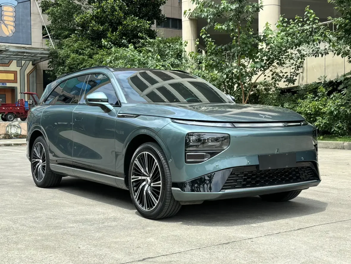Xpeng G9