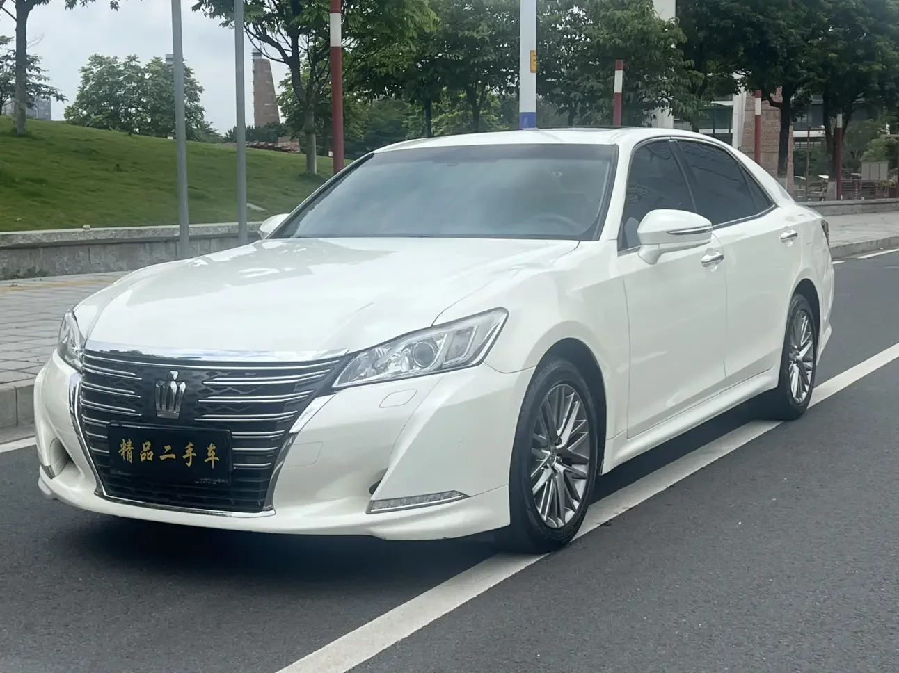 Toyota crown