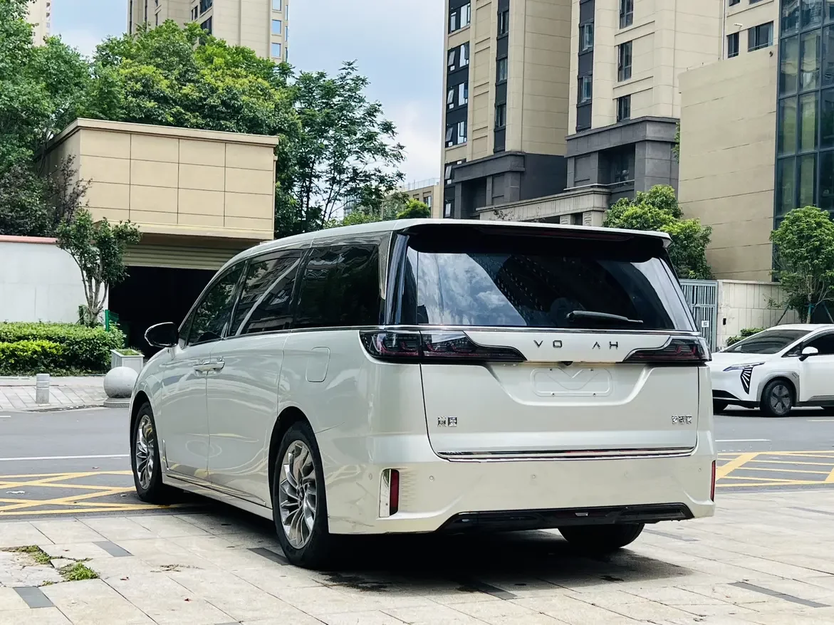Voyah Lantu Dreamer PHEV