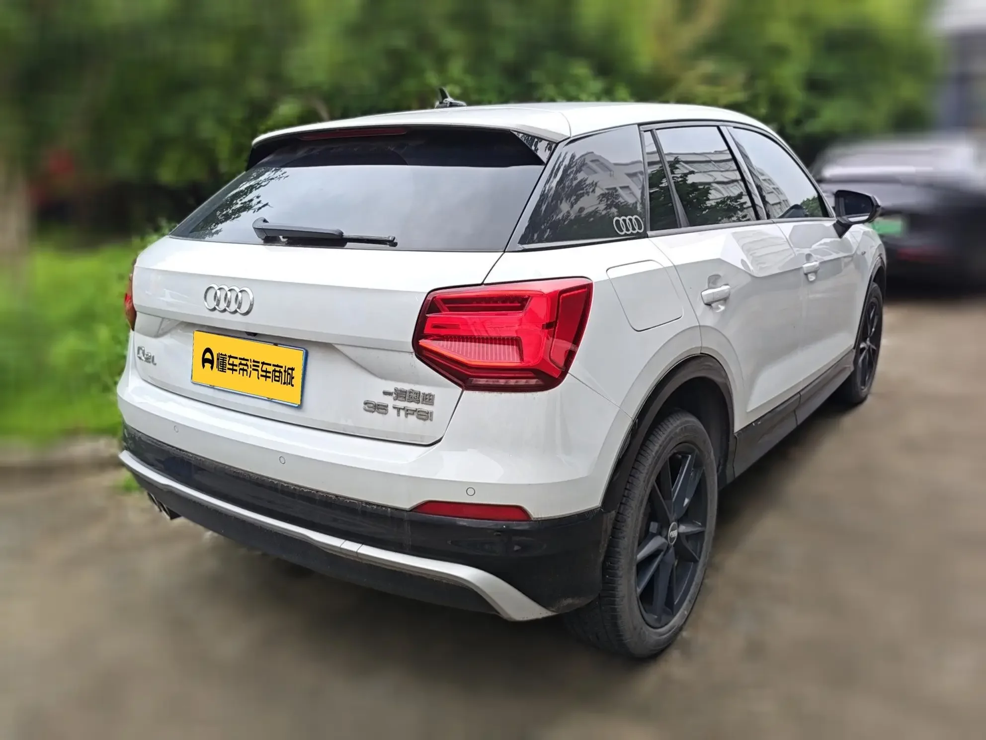 Audi Q2L