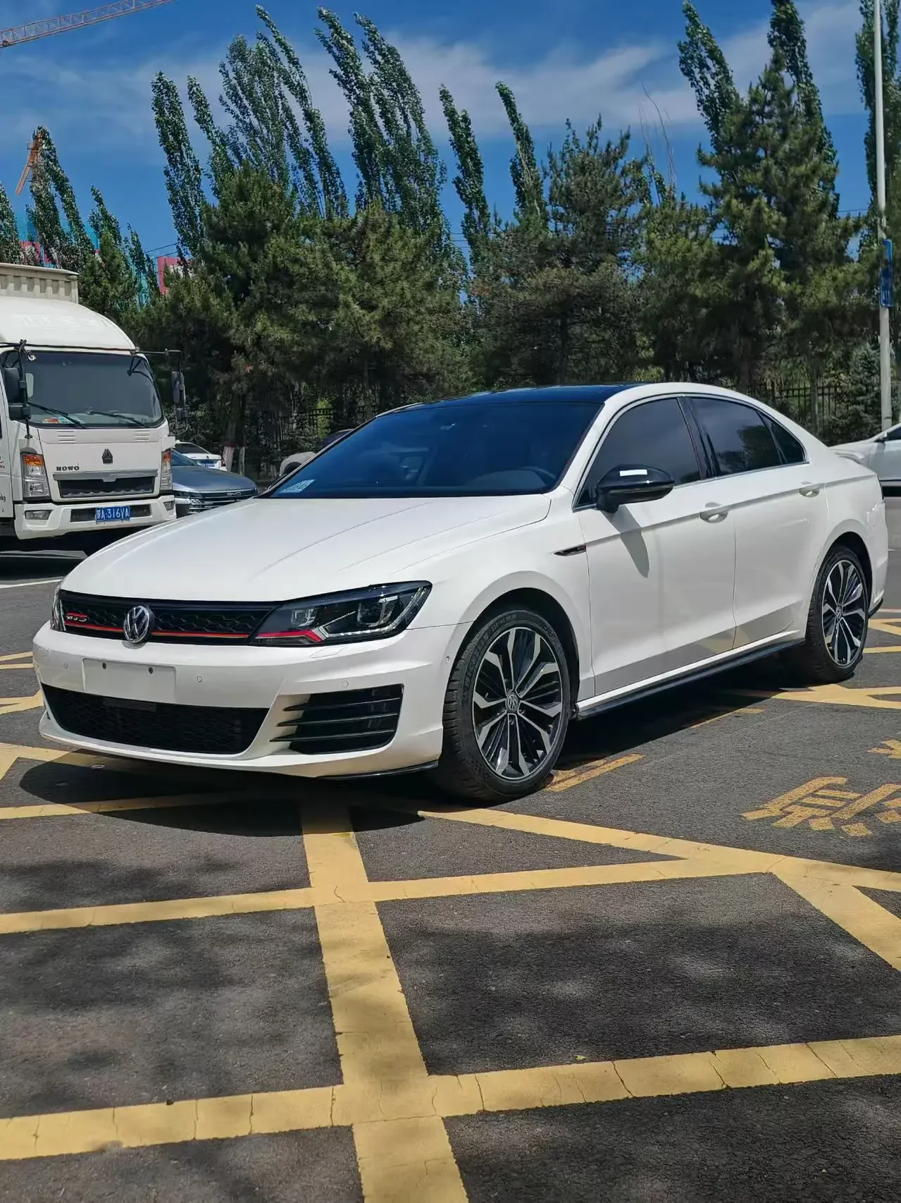 Volkswagen Lamando