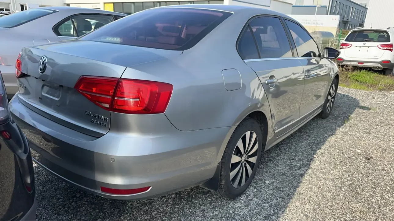 Volkswagen Sagitar