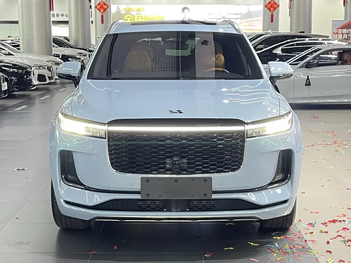 Li ONE (Ideal ONE)  из Китая