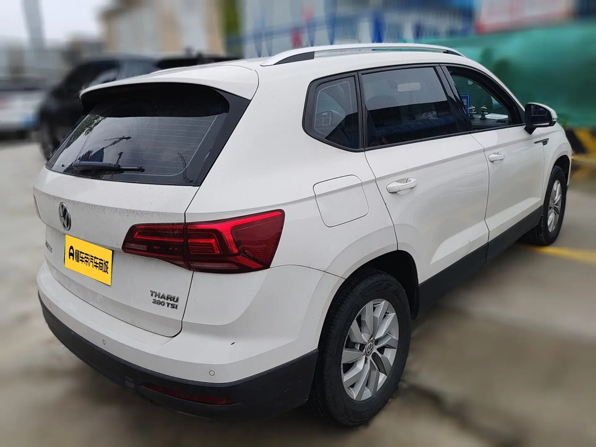 Volkswagen Tharu