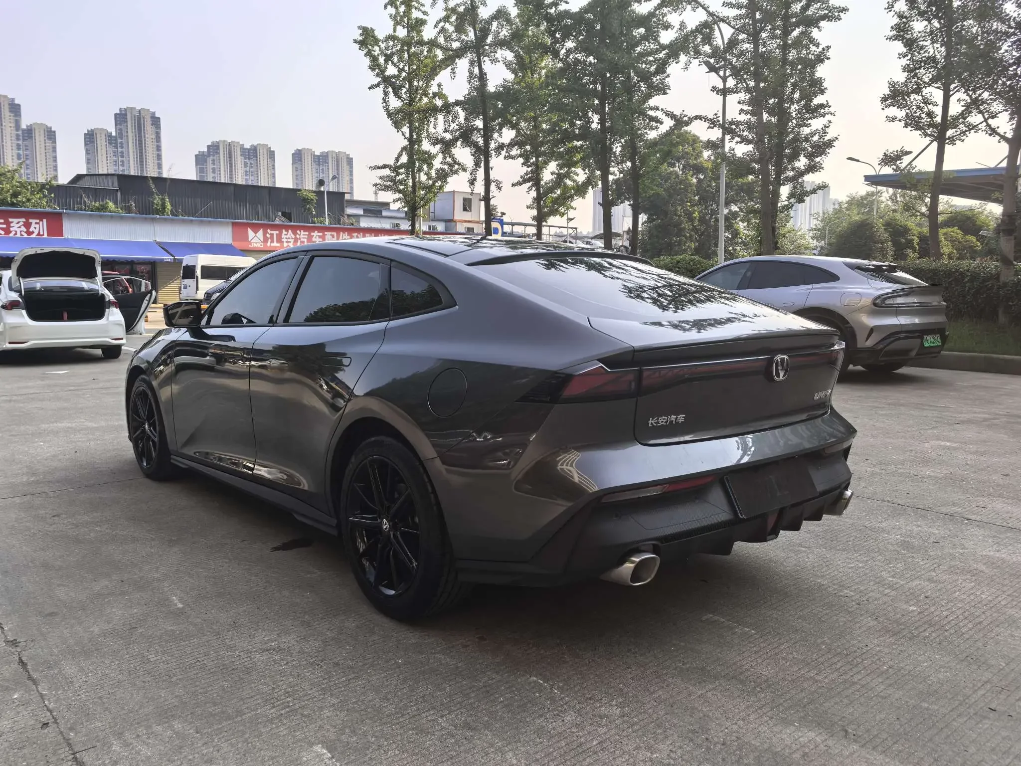 Changan UNI-V