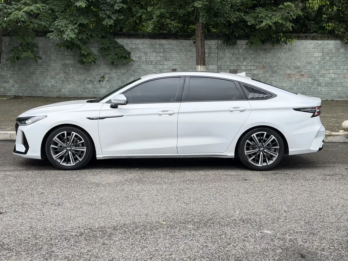 Chery Arrizo 8