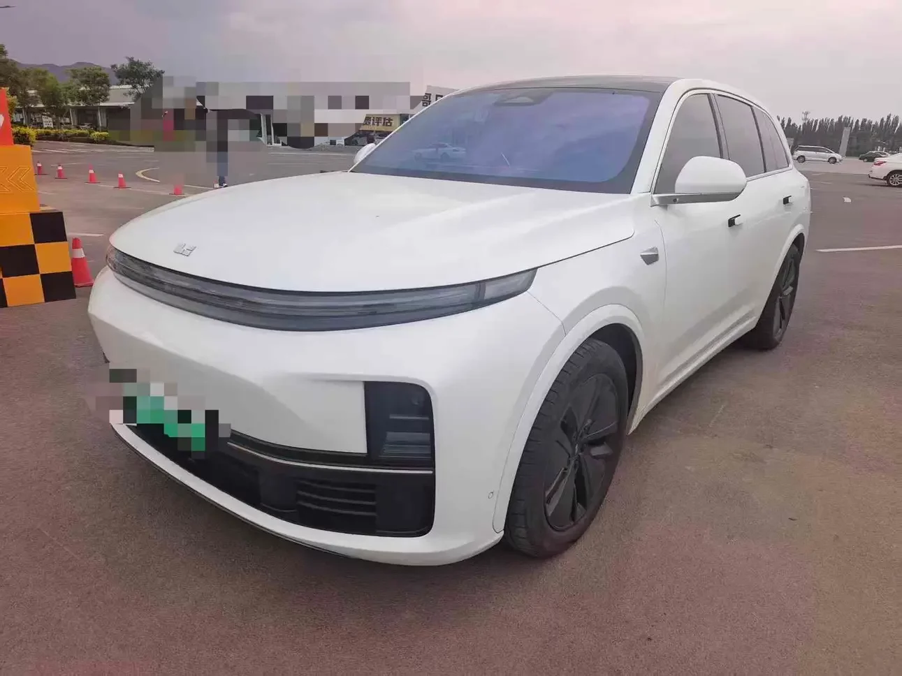 Lixiang L7