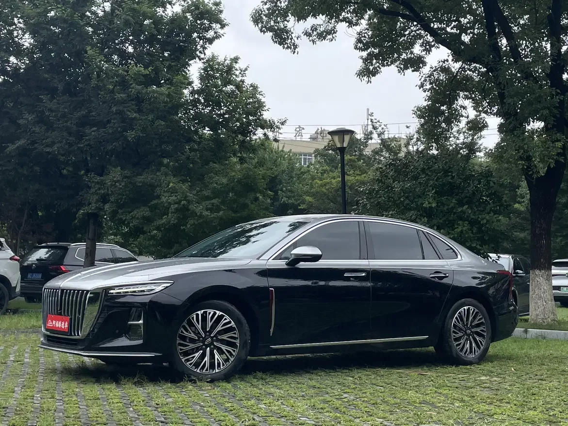 Hongqi H5  из Китая