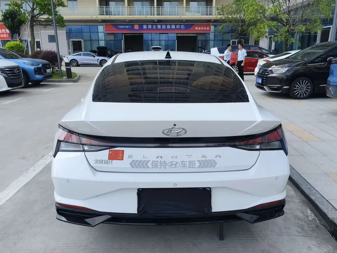 Hyundai Elantra