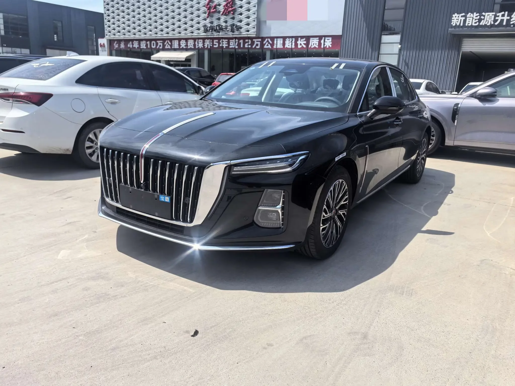 Hongqi H5  из Китая