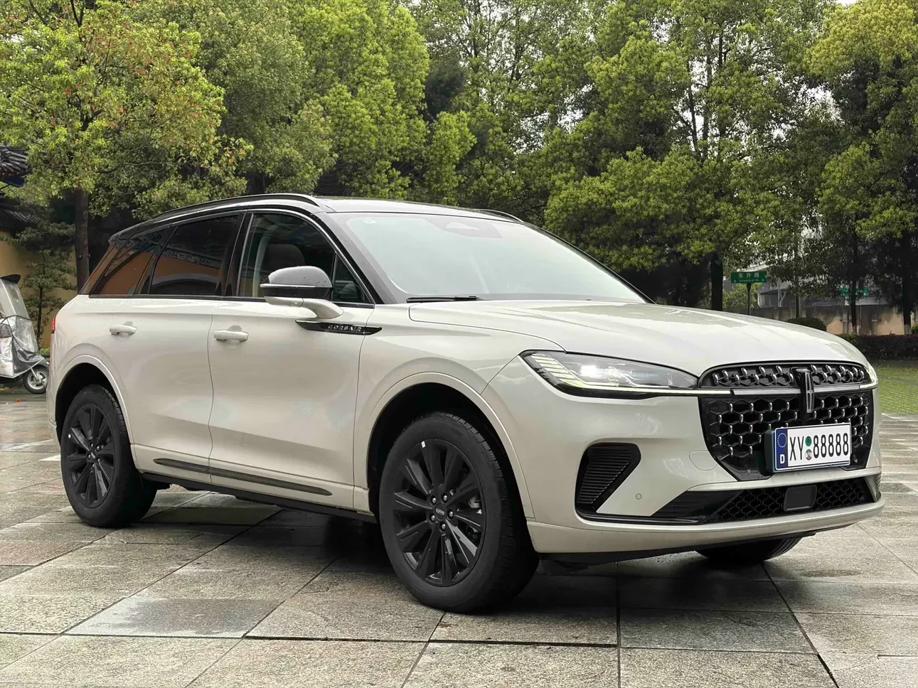 Lincoln adventurer