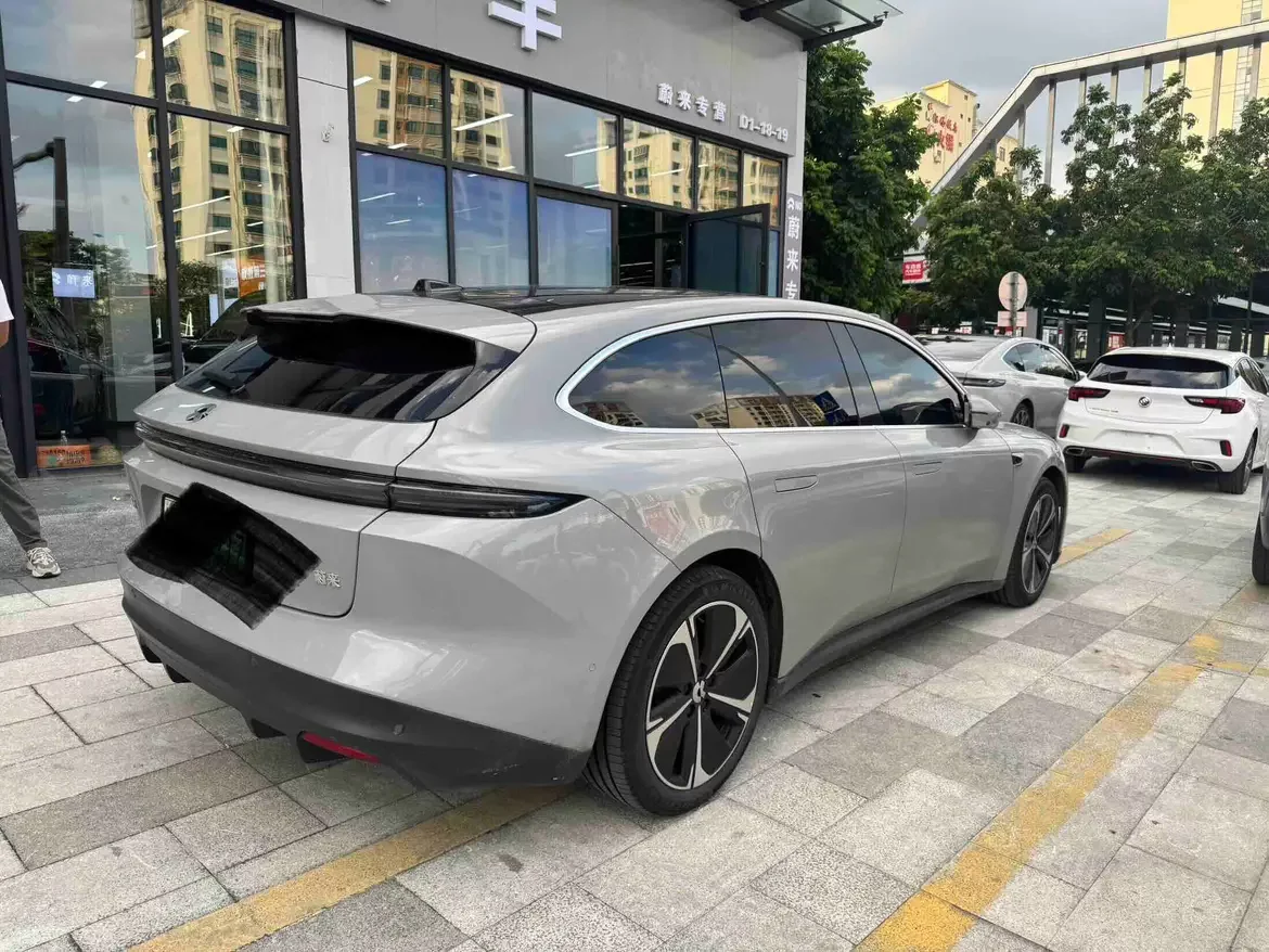 NIO ET5T