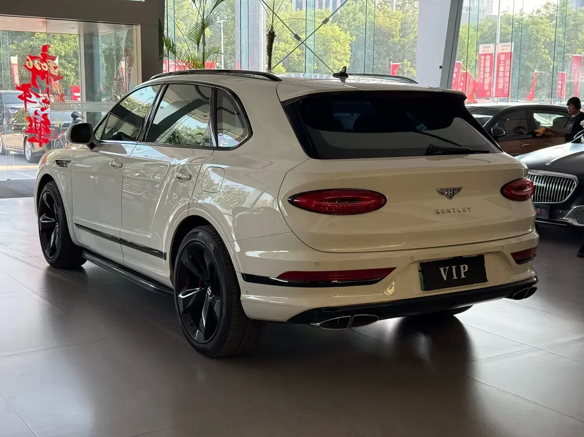 Bentley Bentayga PHEV