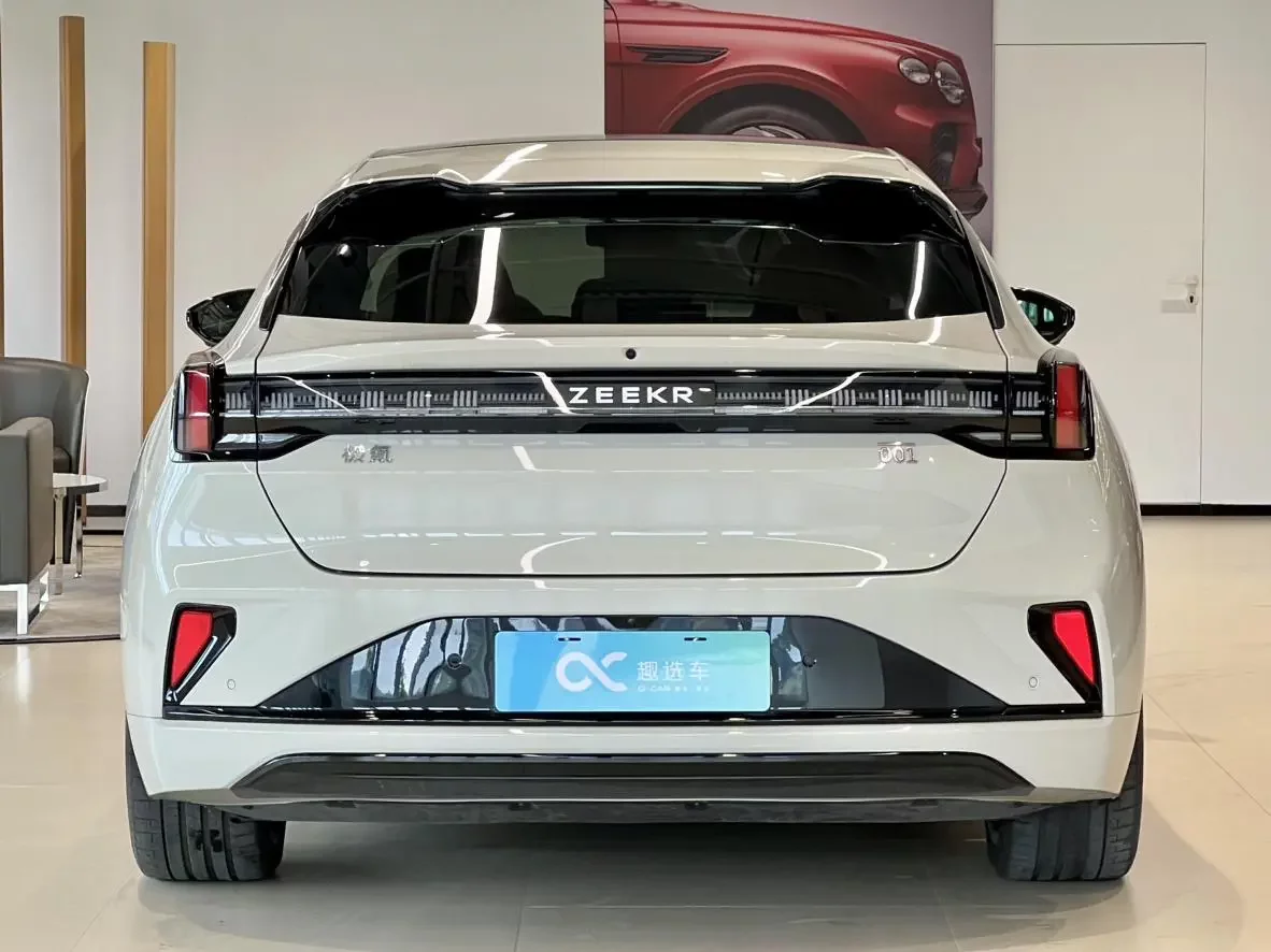 ZEEKR 001