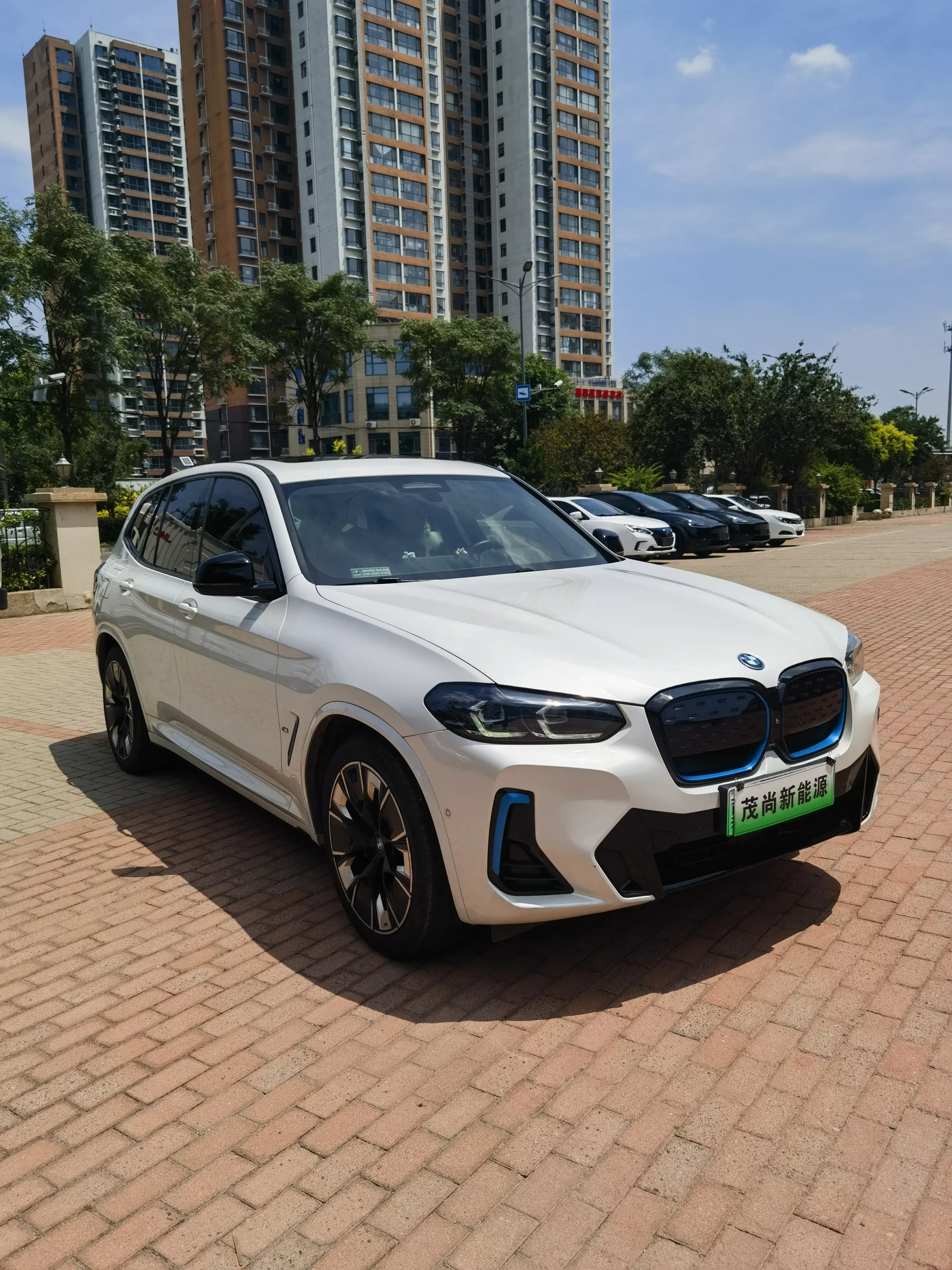 BMW iX3