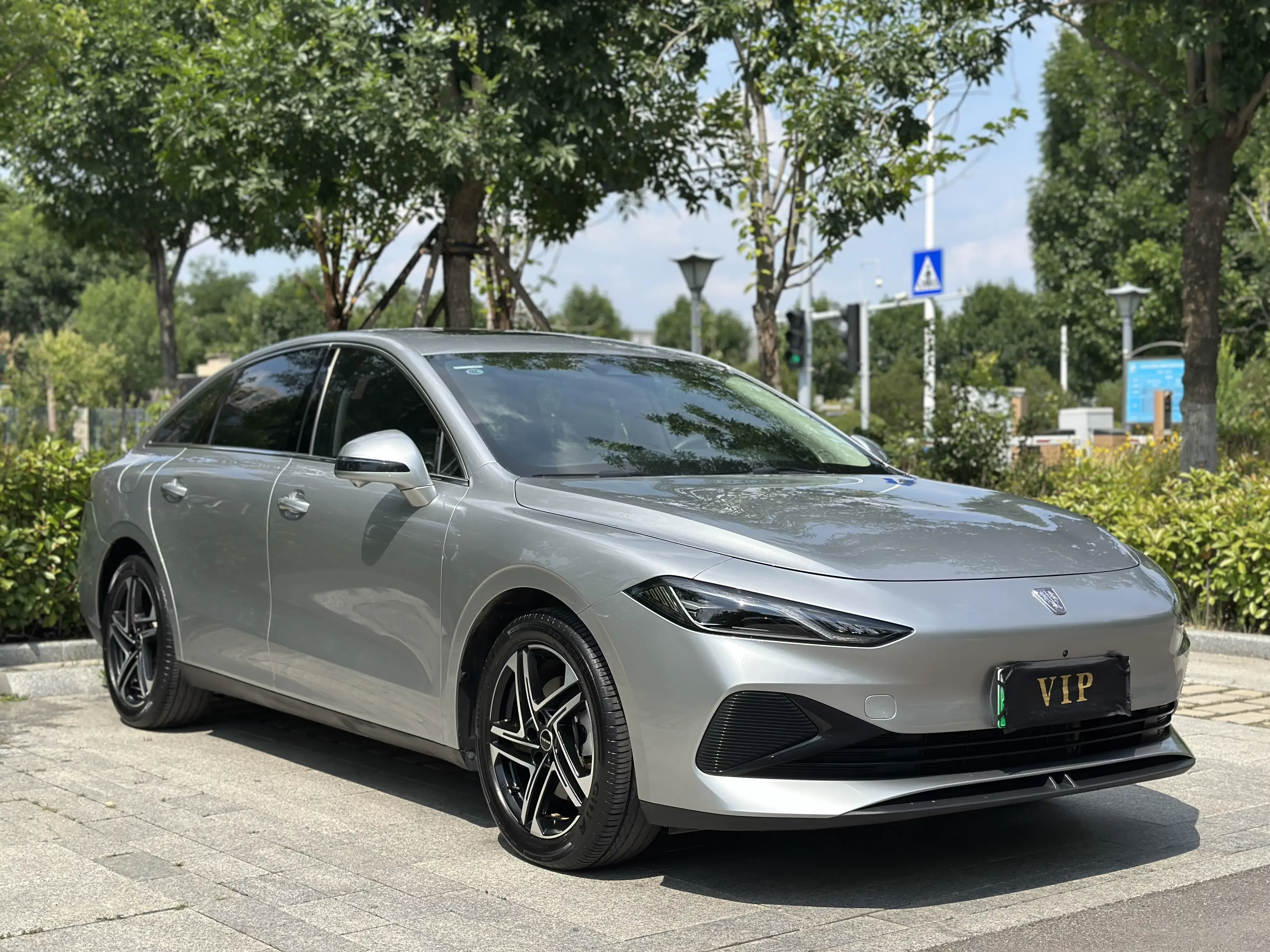 Roewe D7 DMH