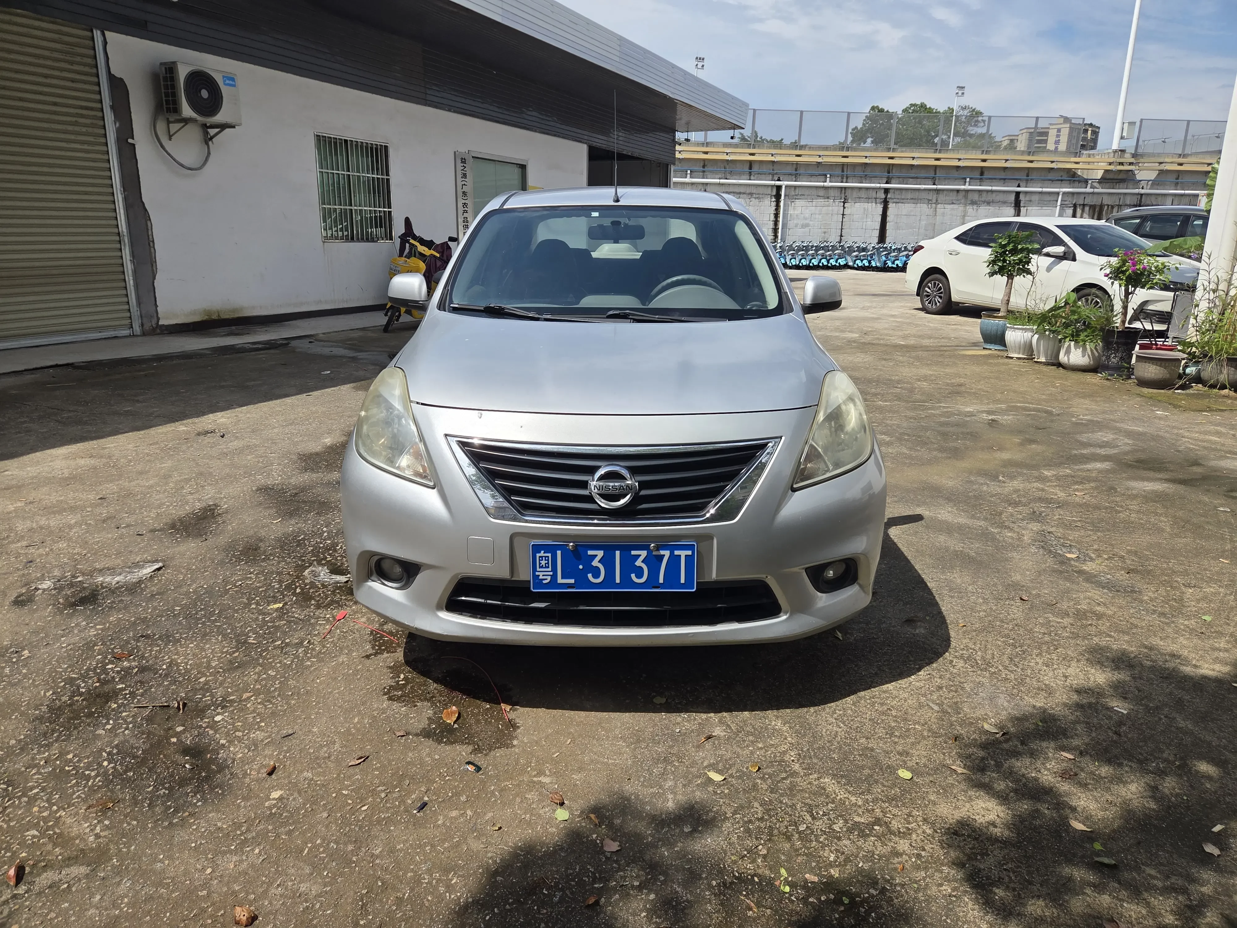 Nissan Sunlight