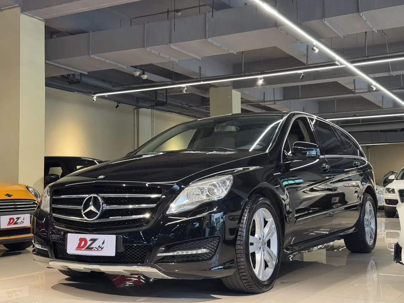 Mercedes-Benz R-Class