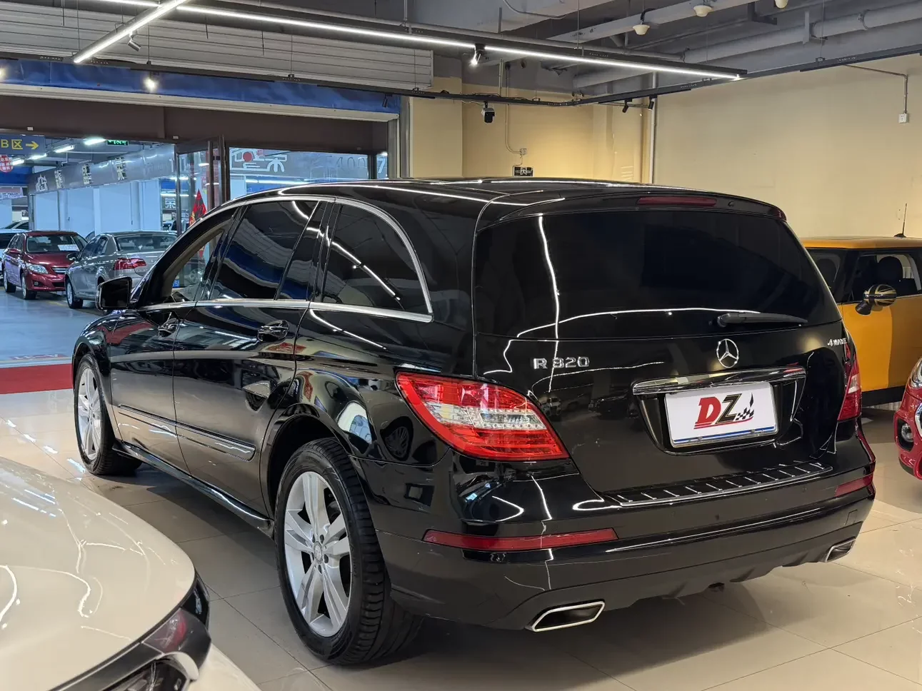 Mercedes-Benz R-Class