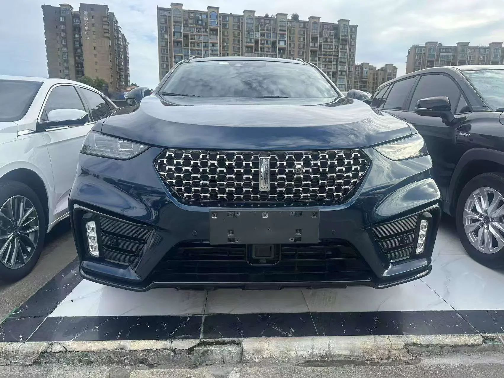 Wey Wei brand VV7