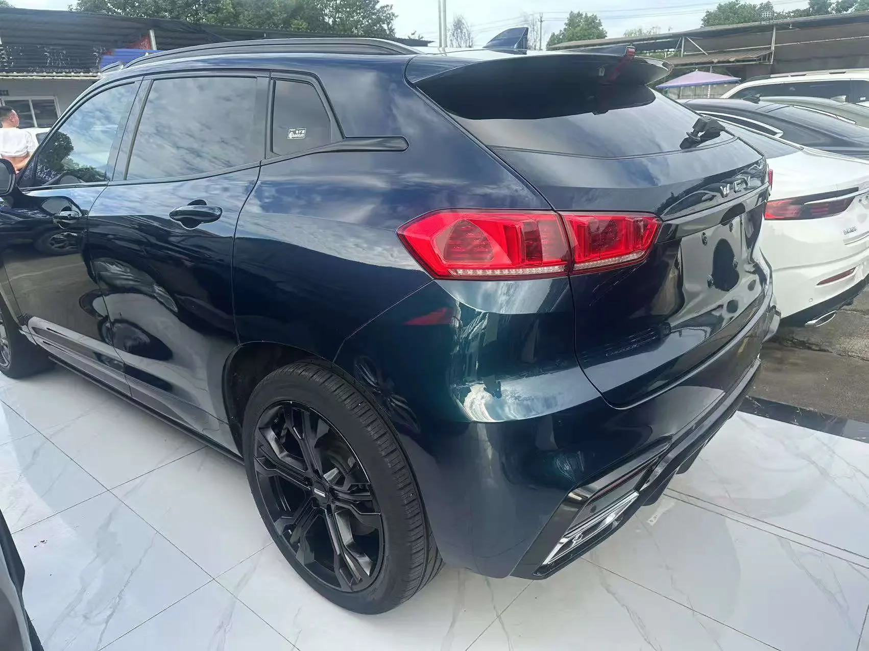 Wey Wei brand VV7