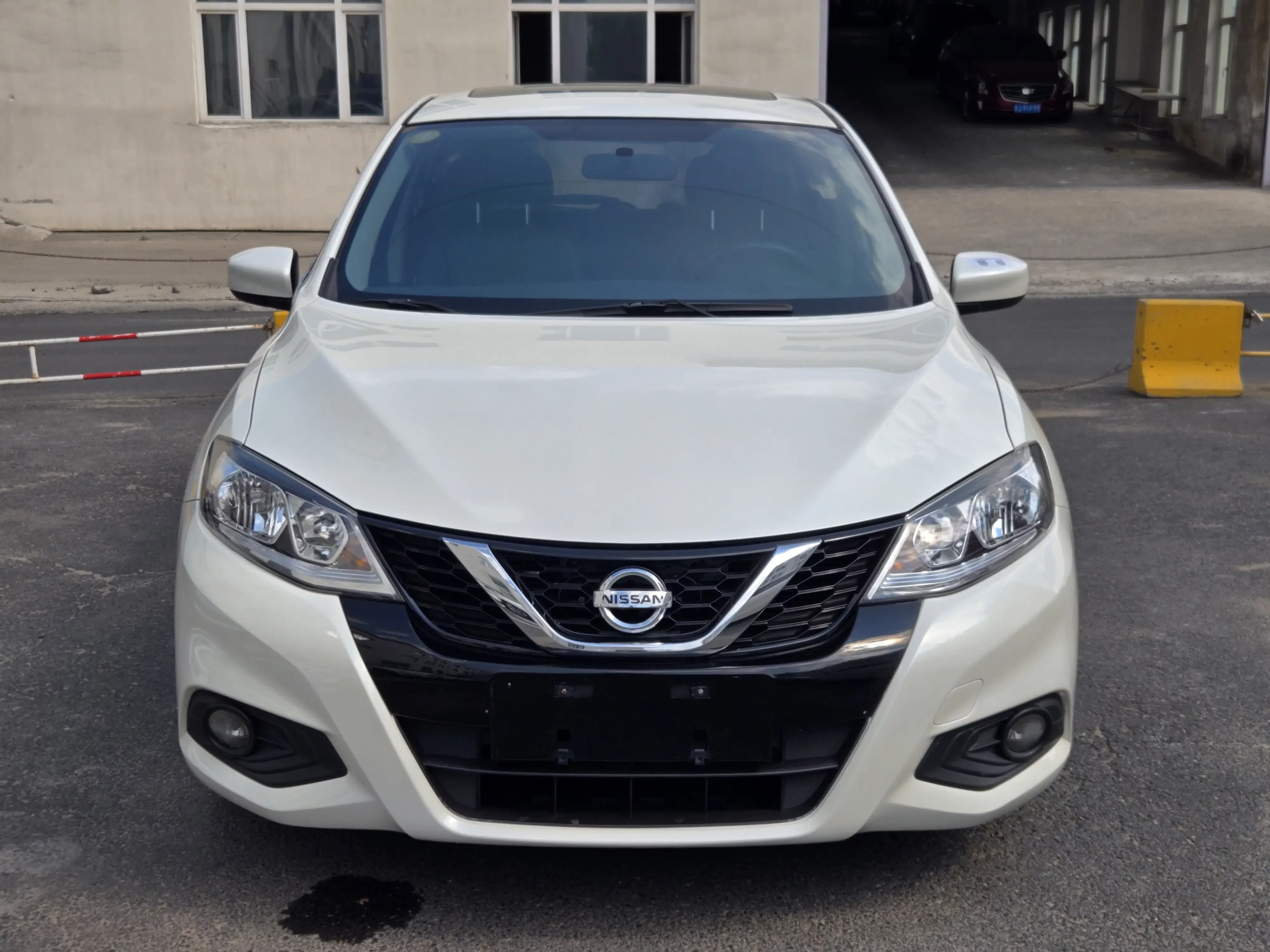 Nissan Tiida  из Китая