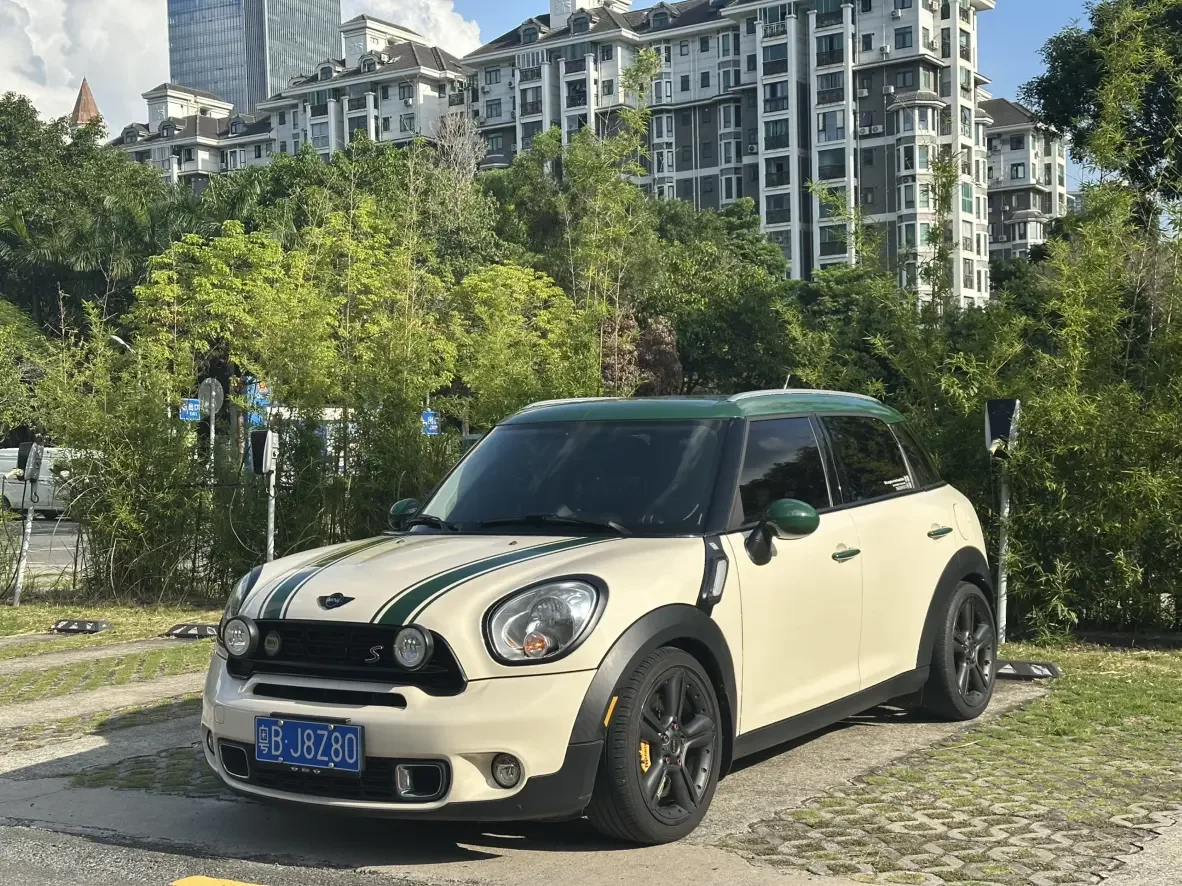 MINI COUNTRYMAN