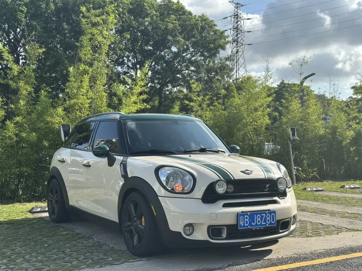 MINI COUNTRYMAN