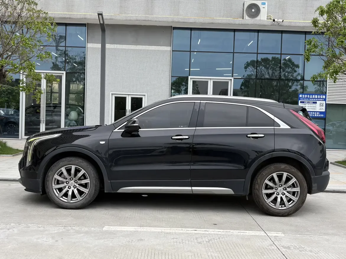 Cadillac XT4