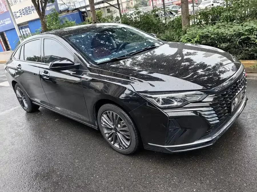 Dongfeng Yixuan MAX