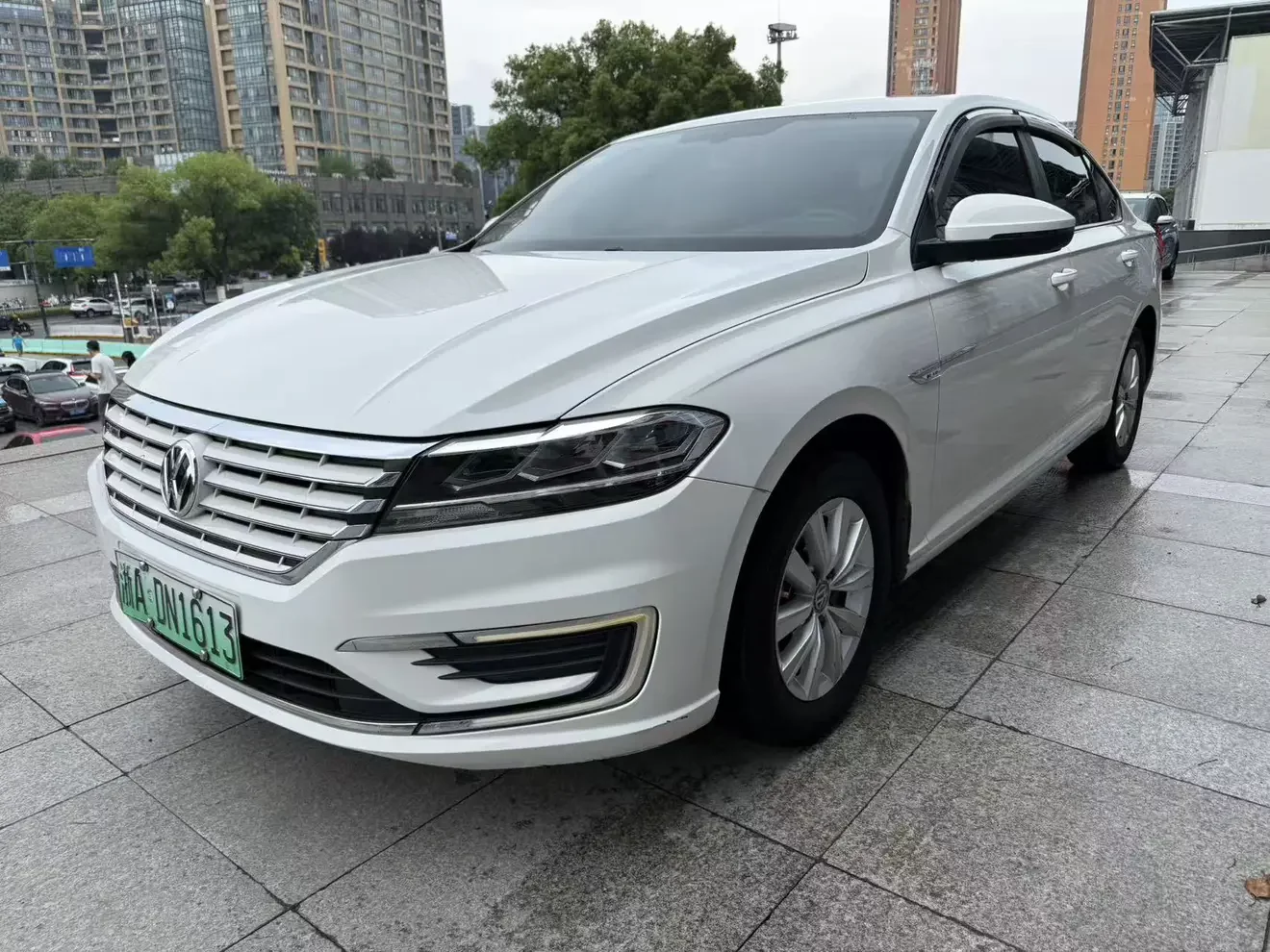 Volkswagen Lavida pure electric  из Китая