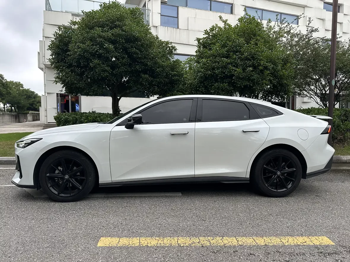 Changan UNI-V