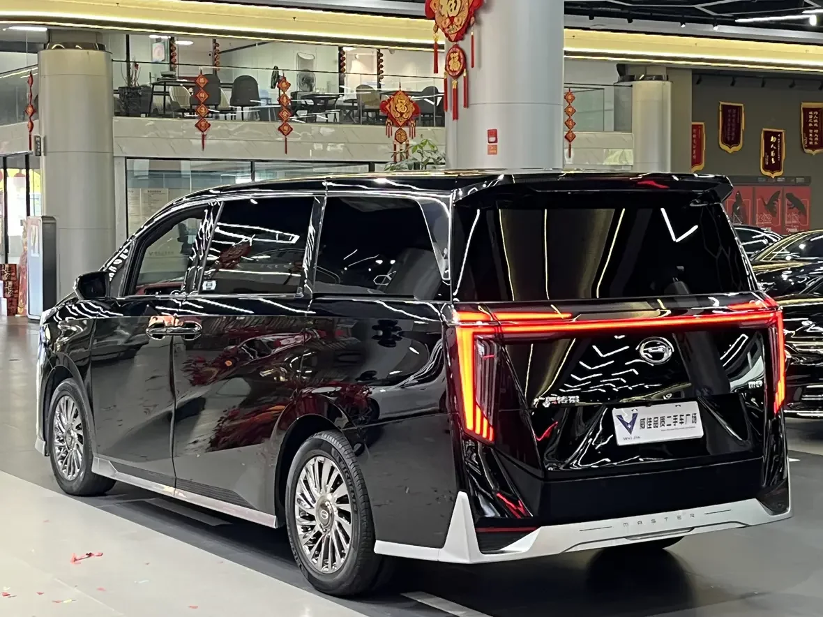 GAC Trumpchi M8