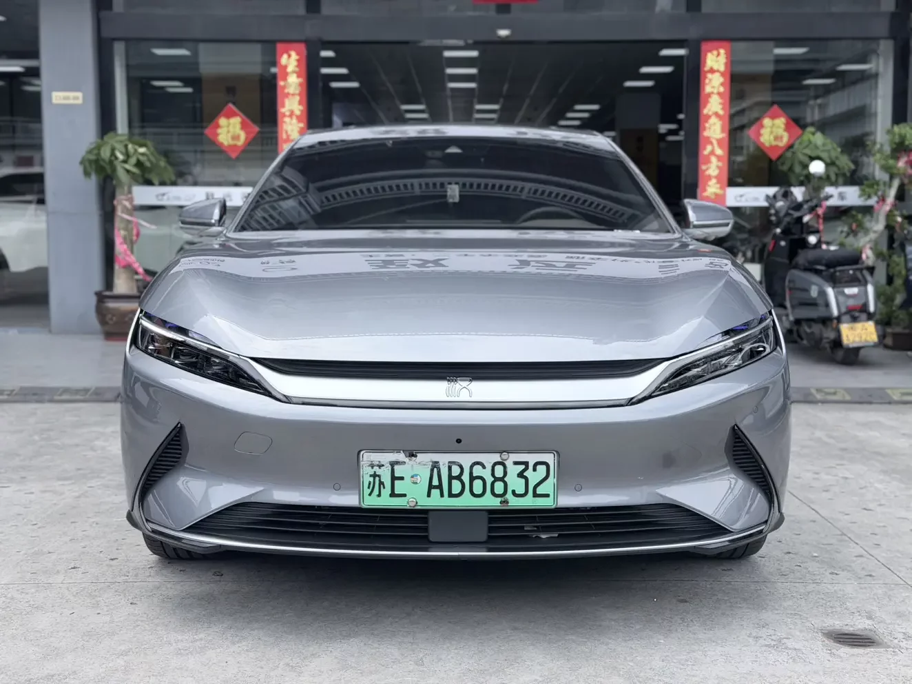BYD Han EV