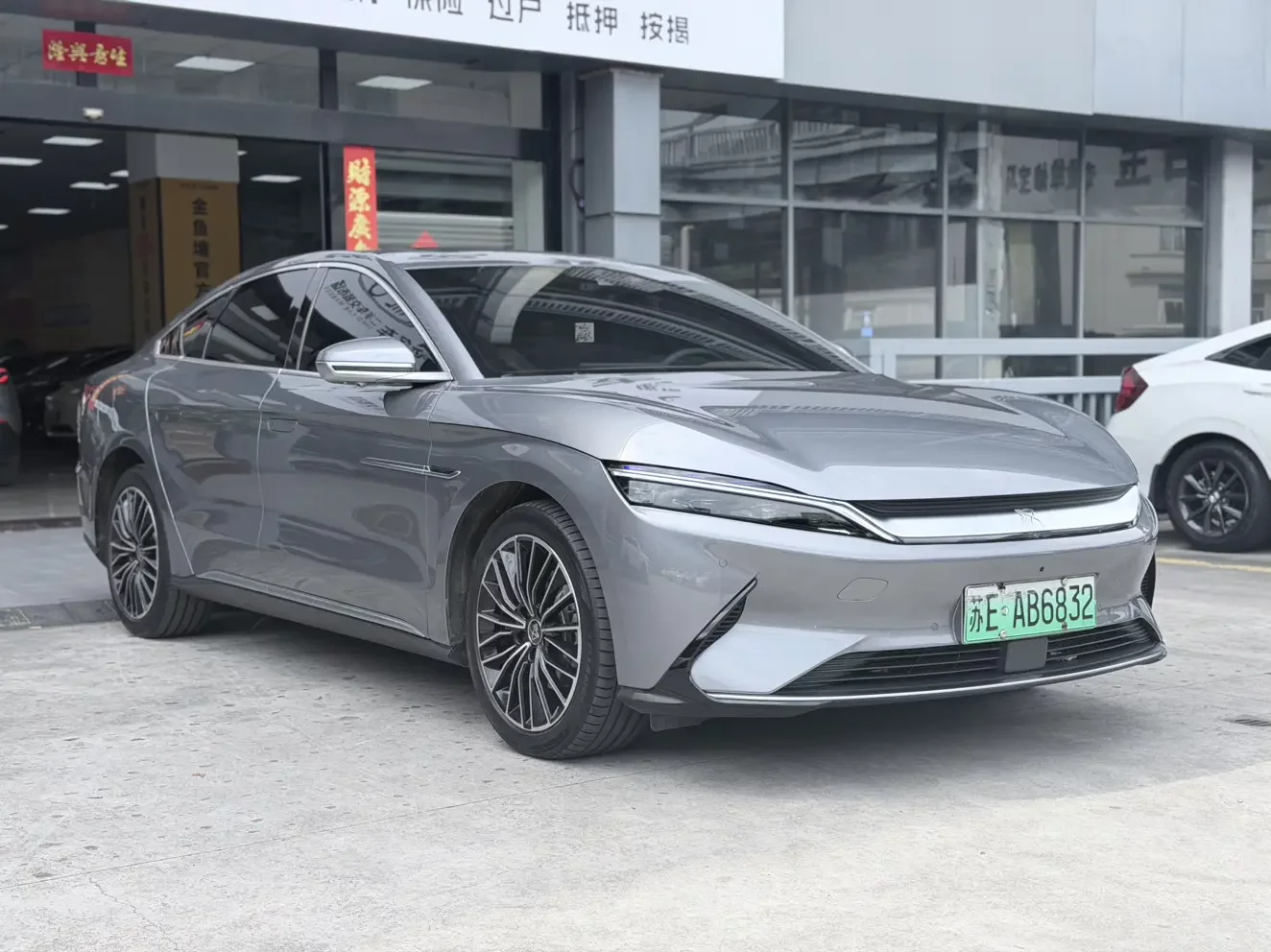 BYD Han EV