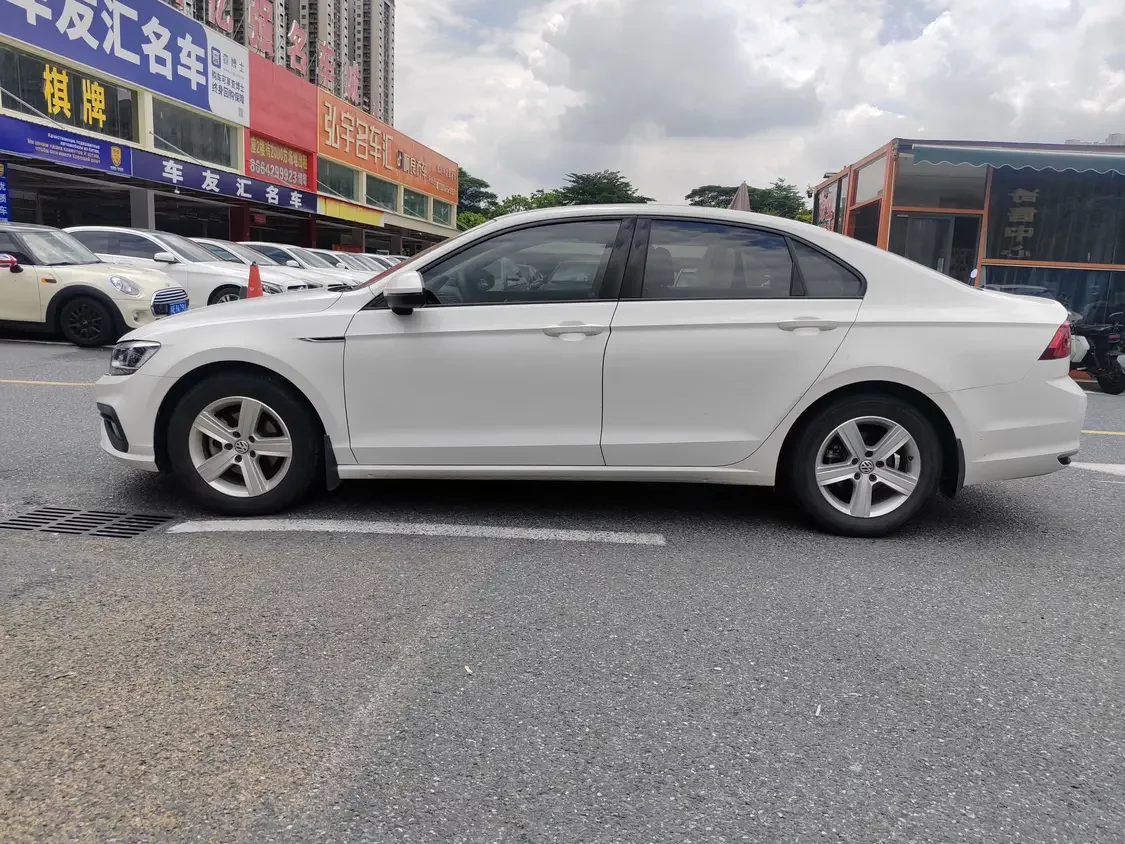 Volkswagen Lamando